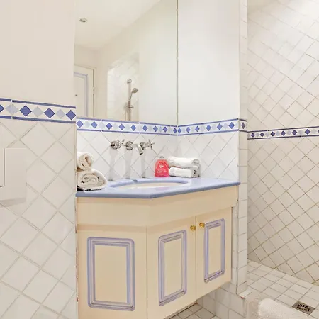 Apartment 3 Bdr - Clos Sainte Anne *